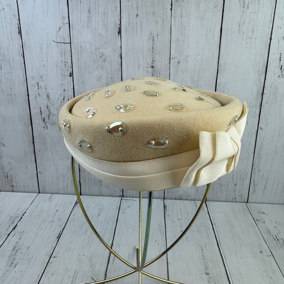 VTG 60's Janyth Roy Glenover Ivory Faum Tra Felt Pillbox Hat With Satin Bow - Picture 4 of 16